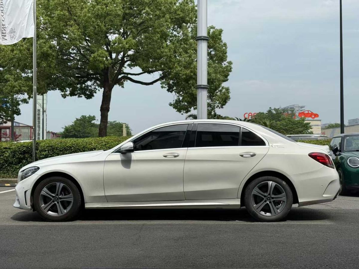 奔馳 奔馳C級(jí)  2018款 C 300 L圖片