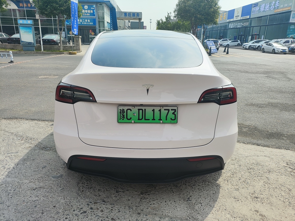 特斯拉 Model 3  2021款 改款 標(biāo)準(zhǔn)續(xù)航后驅(qū)升級(jí)版圖片