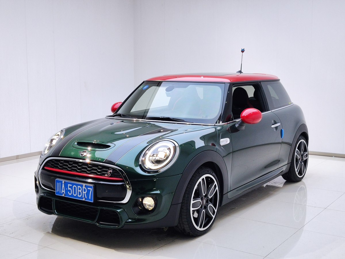 成都2019年3月miniclubman2018款20tcoopers賽車手綠色手動擋