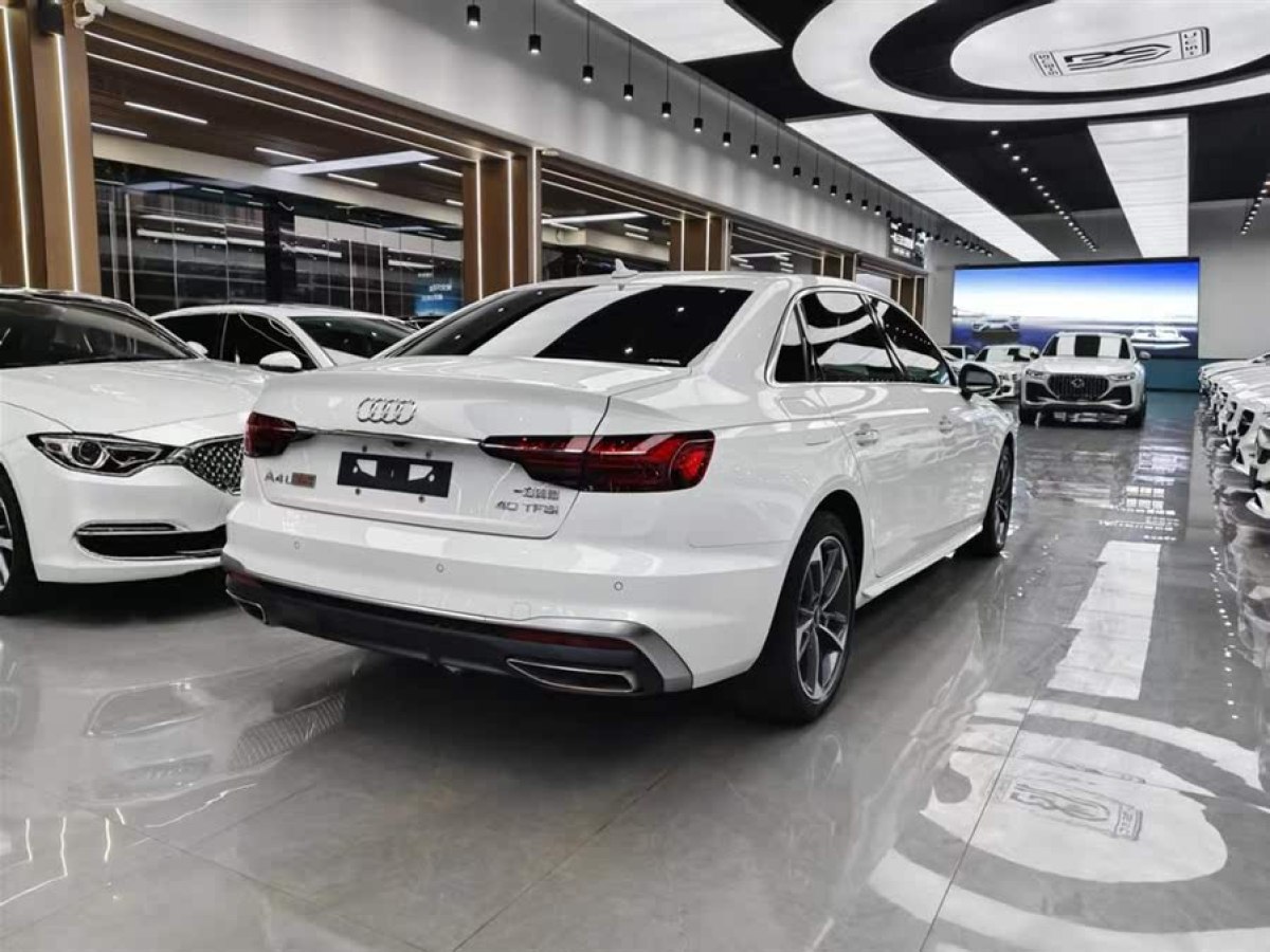 奧迪 奧迪A4L  2022款 40 TFSI 時(shí)尚動(dòng)感型圖片