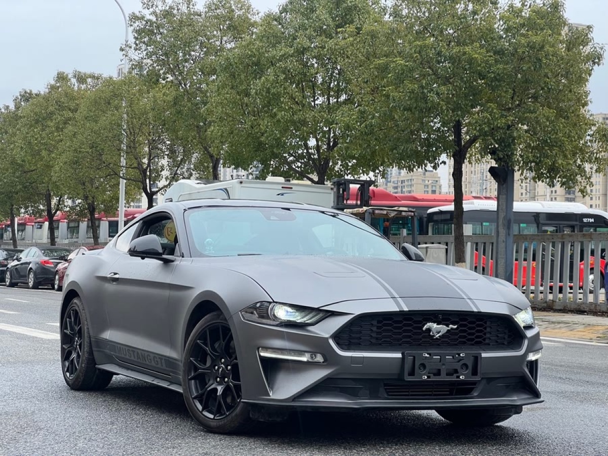 福特 Mustang  2022款 2.3L EcoBoost 寰海藍(lán)天限量版圖片