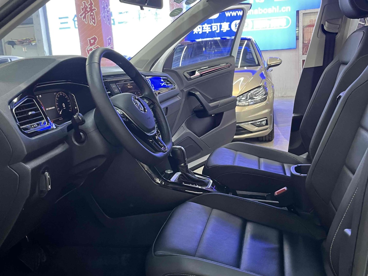 大眾 T-ROC探歌  2019款 280TSI DSG四驅(qū)舒適型 國VI圖片