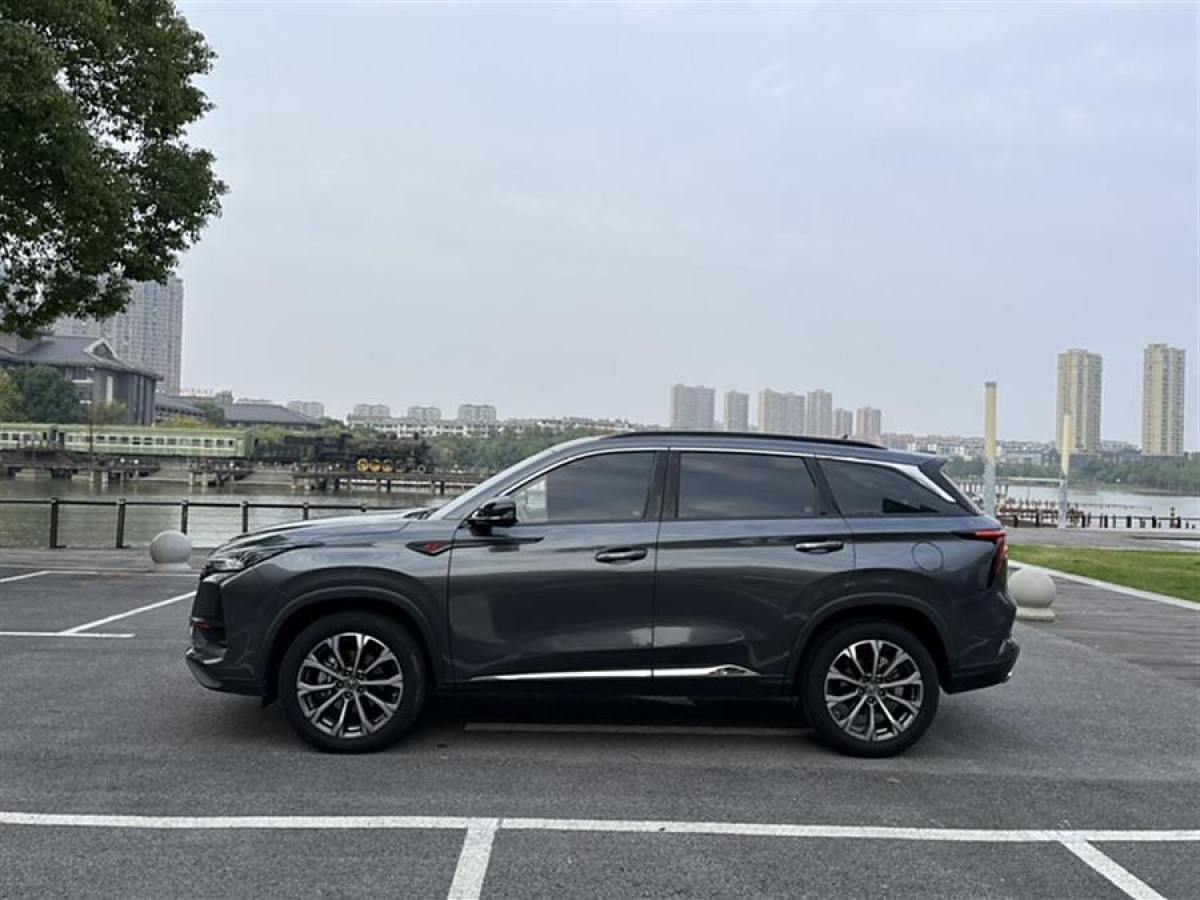 長(zhǎng)安 CS75 PLUS  2021款 2.0T 自動(dòng)領(lǐng)航型圖片