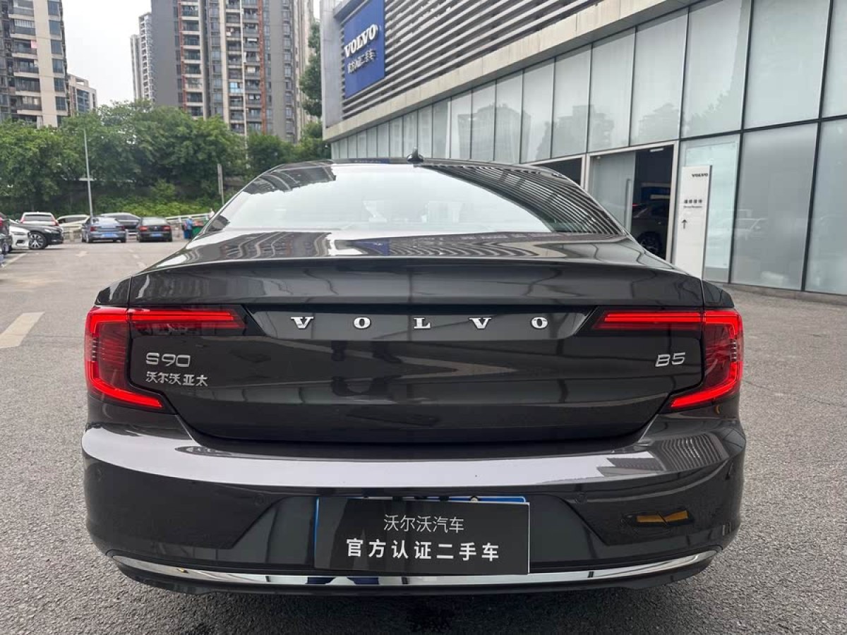 沃爾沃 S90  2024款 B5 智逸豪華版圖片