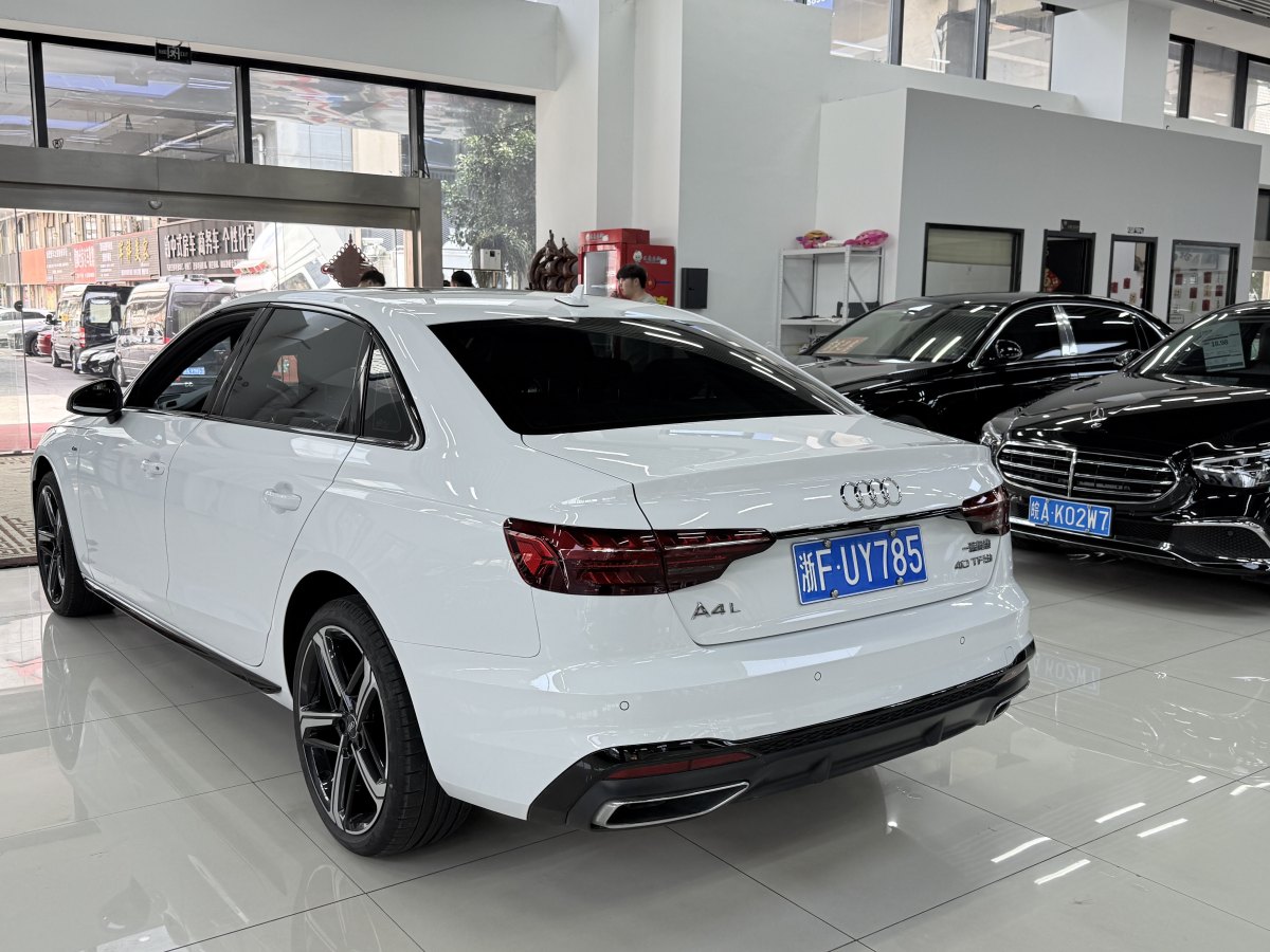 奧迪 奧迪A4L  2024款 40 TFSI 豪華動(dòng)感型圖片