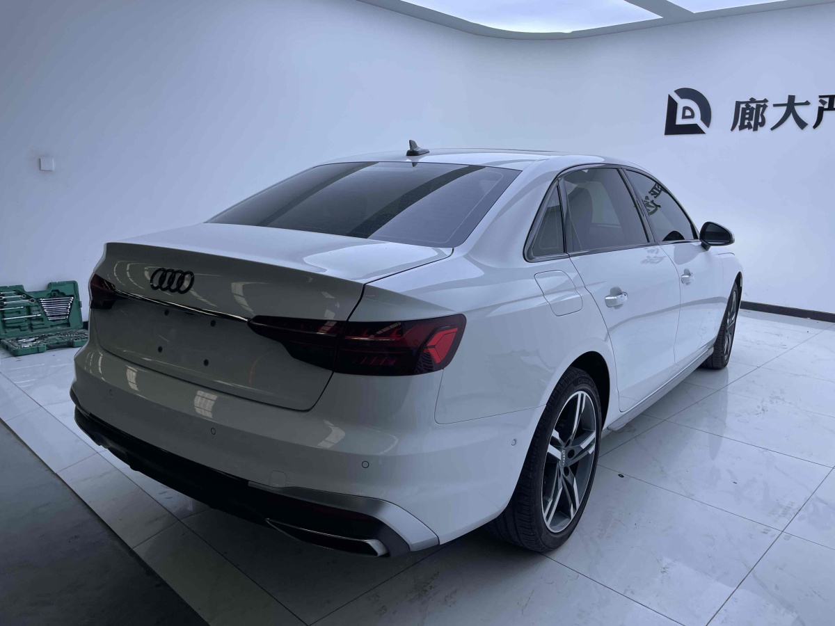 奧迪 奧迪A4L  2020款 40 TFSI quattro 豪華動(dòng)感型圖片