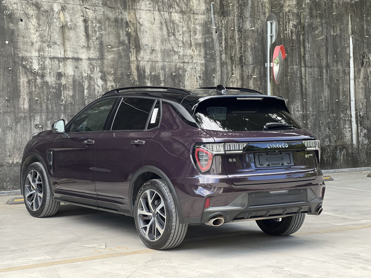 領(lǐng)克 領(lǐng)克01新能源  2022款 1.5TD PHEV Plus圖片