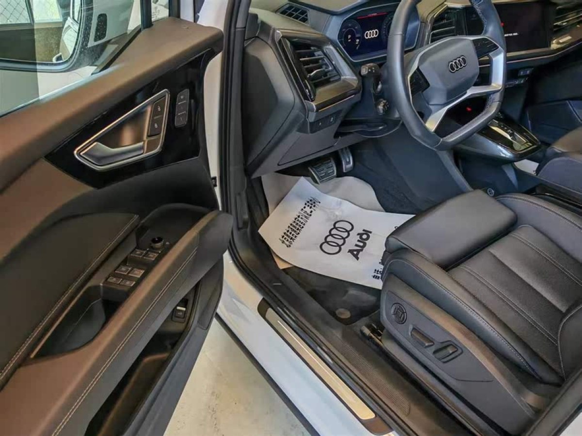 奧迪 奧迪Q4 e-tron  2023款 40 e-tron 創(chuàng)境版圖片