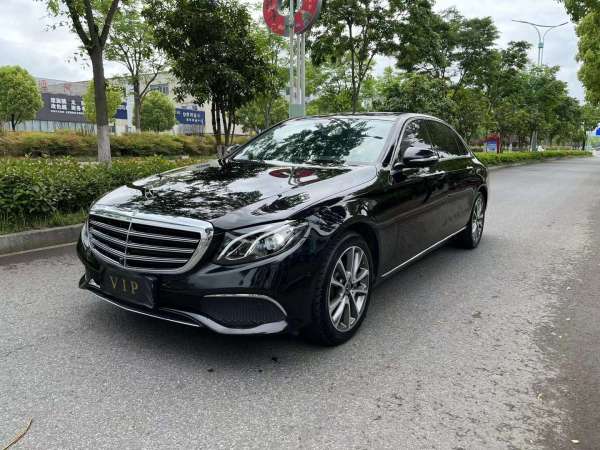 奔驰 奔驰E级  2018款 E 300 L 豪华型