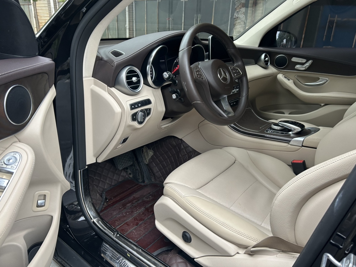 奔馳 奔馳GLC  2017款 GLC 300 4MATIC 動(dòng)感型圖片
