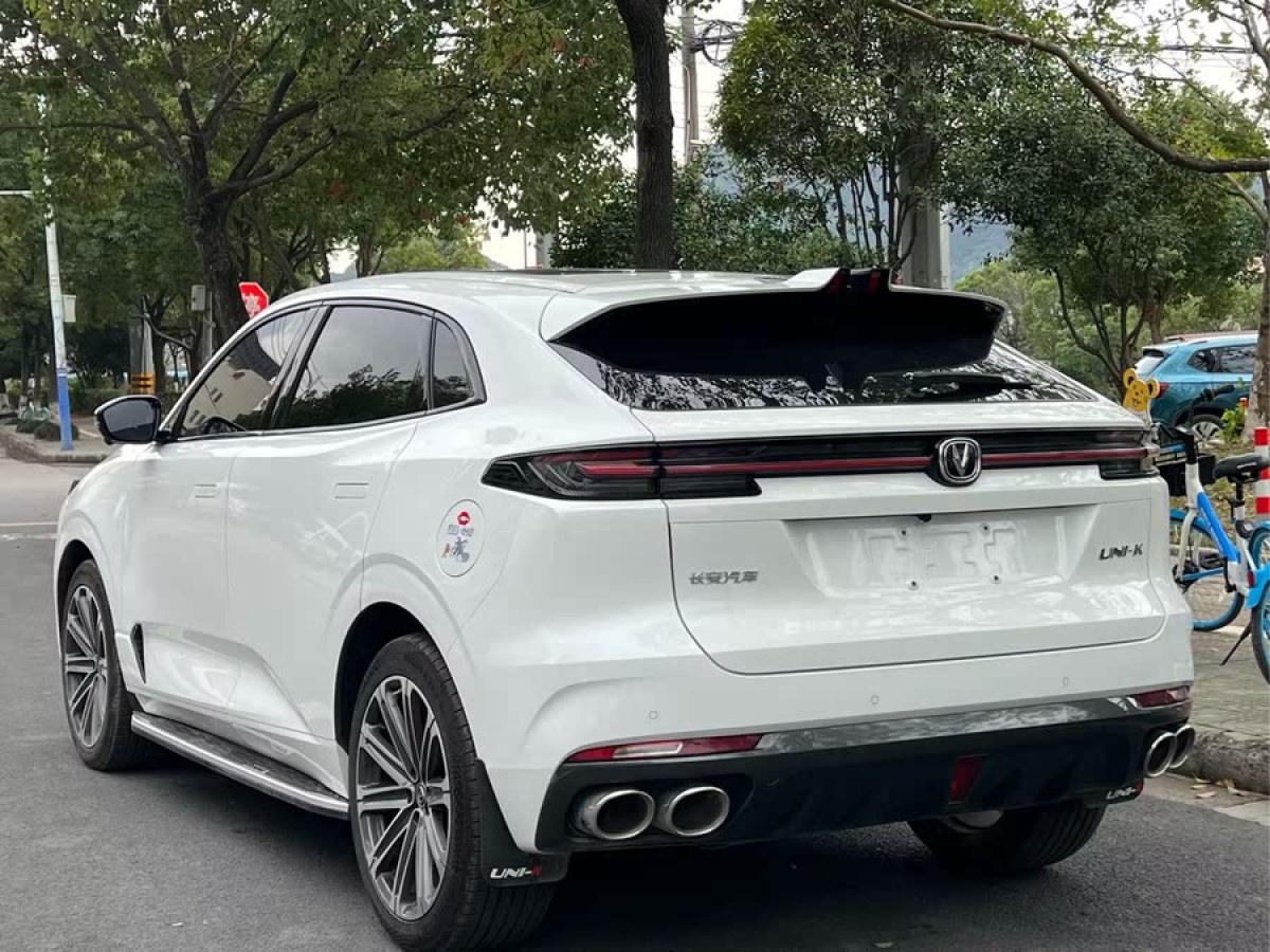 長(zhǎng)安 長(zhǎng)安UNI-K  2021款 2.0T 尊貴型圖片