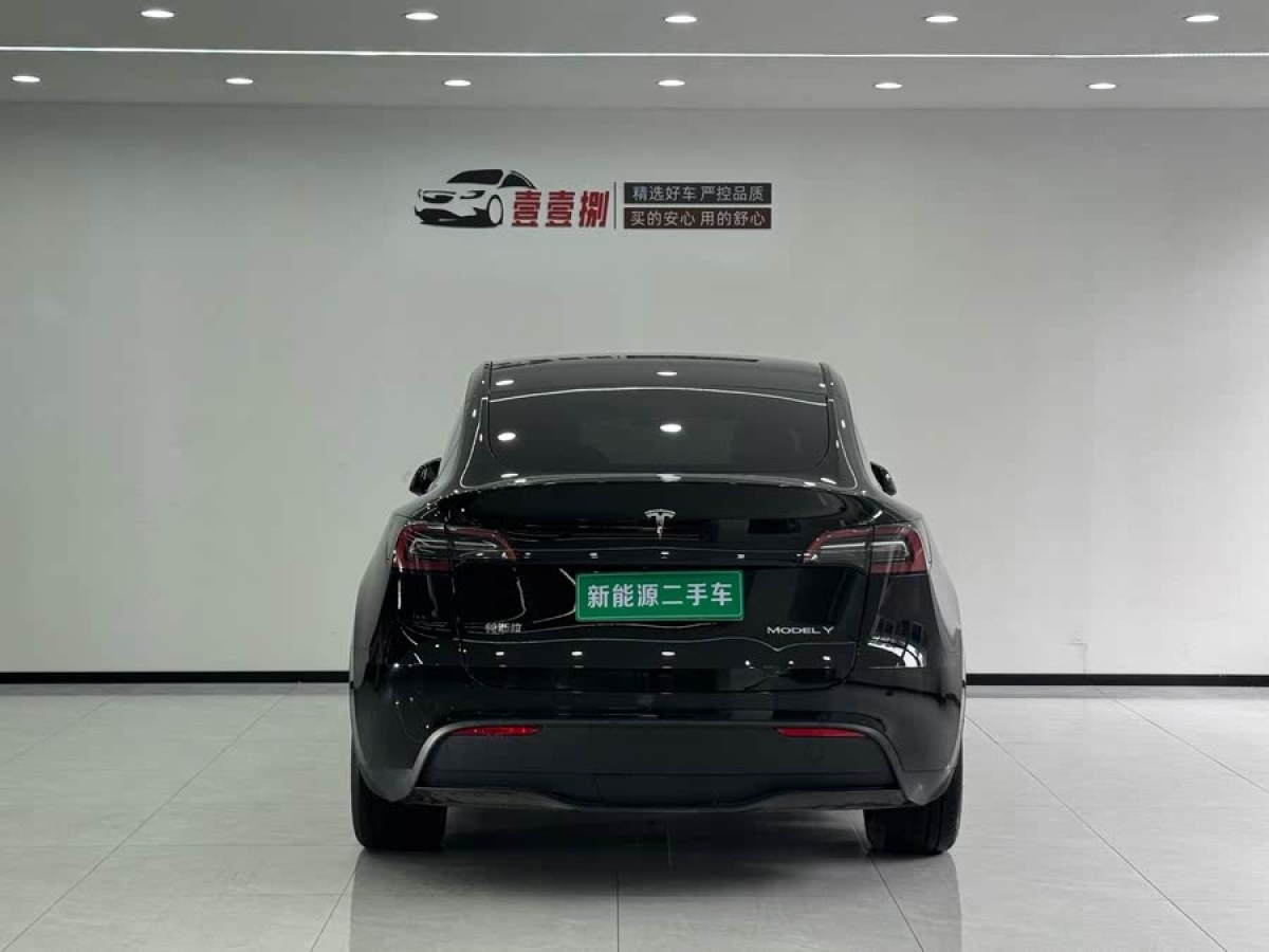 特斯拉 Model Y  2024款 后輪驅(qū)動(dòng)版圖片