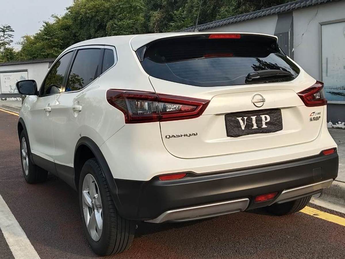 日產(chǎn) 逍客  2023款 經(jīng)典 2.0L CVT XV舒適版圖片