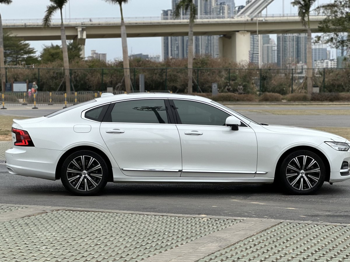 沃爾沃 S90  2022款 B5 智逸豪華版圖片