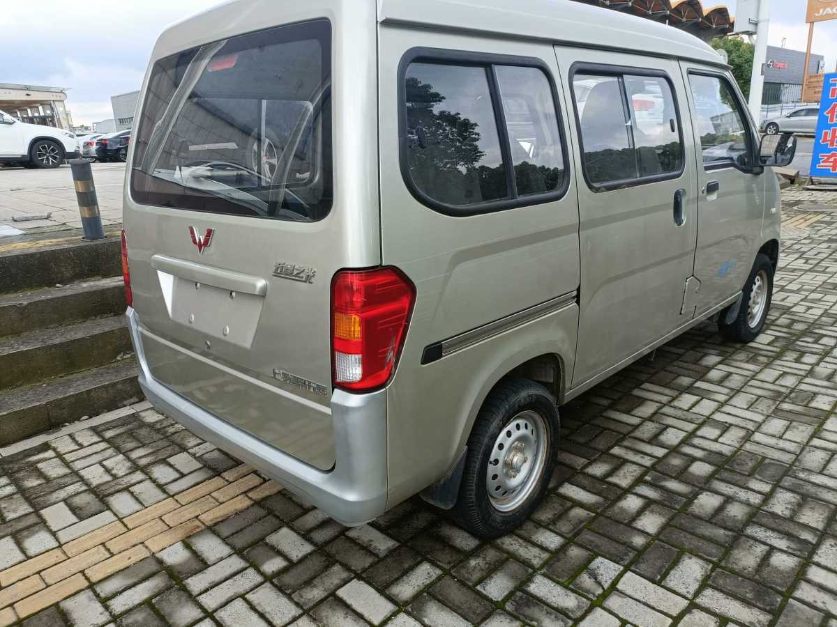 五菱 五菱之光  2010款 1.0L基本型圖片