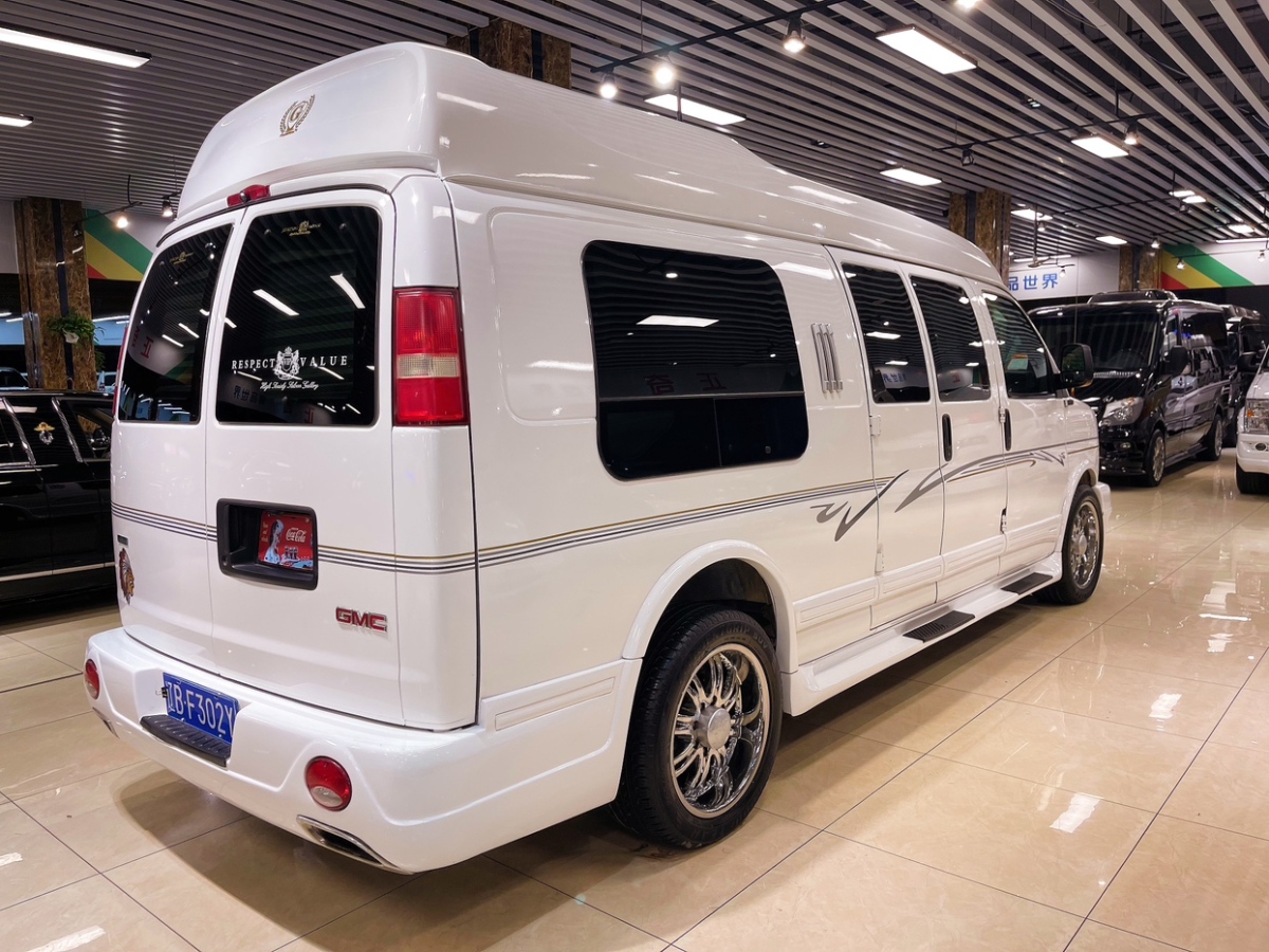 2011年10月GMC SAVANA  2011款 6.0L 商務之星7座