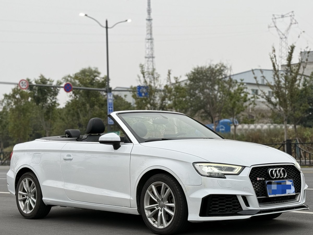 2015年2月奧迪 奧迪A3  2015款 Cabriolet 40 TFSI