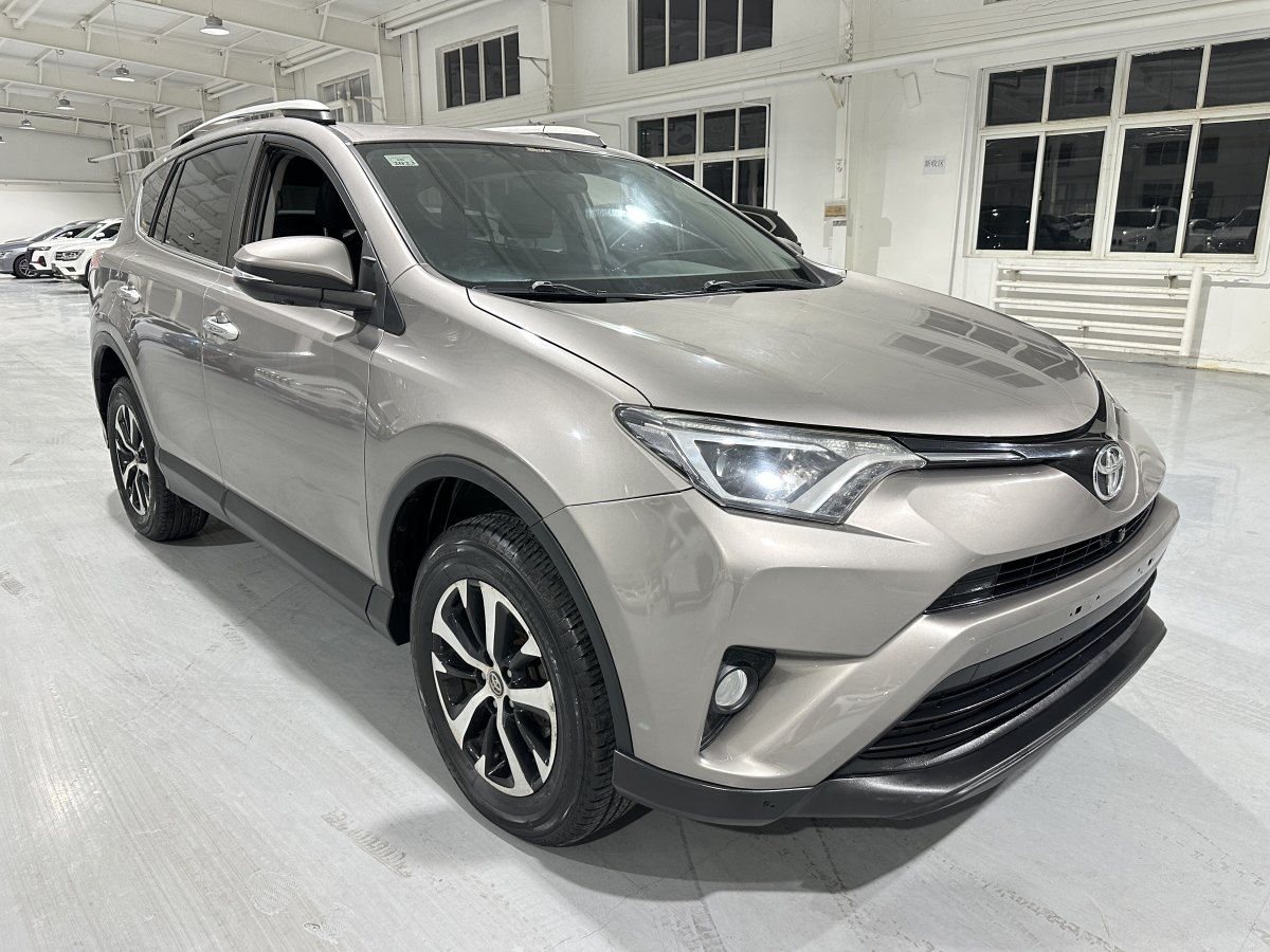 豐田 RAV4  2016款 榮放 2.0L CVT兩驅(qū)舒適版圖片