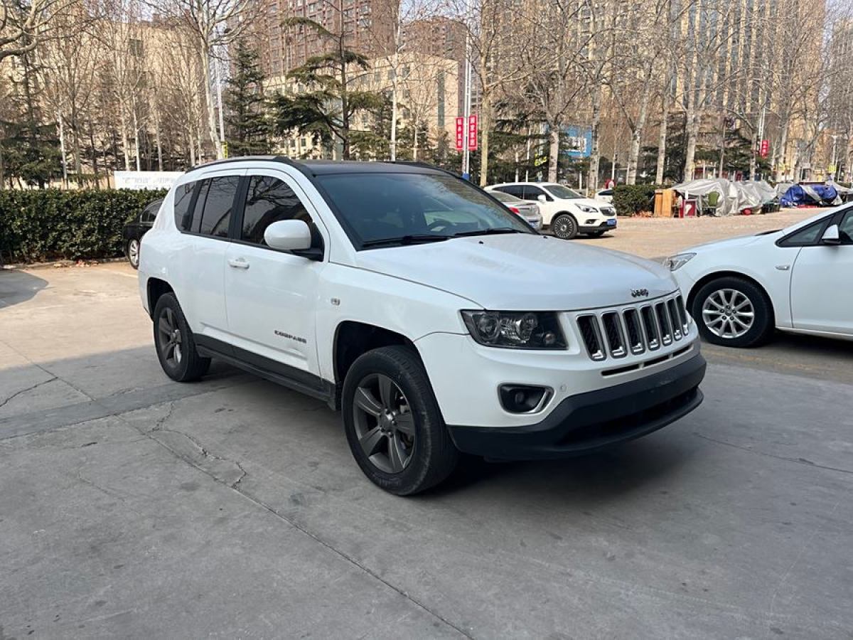 Jeep 指南者  2014款 改款 2.4L 四驅(qū)舒適版圖片