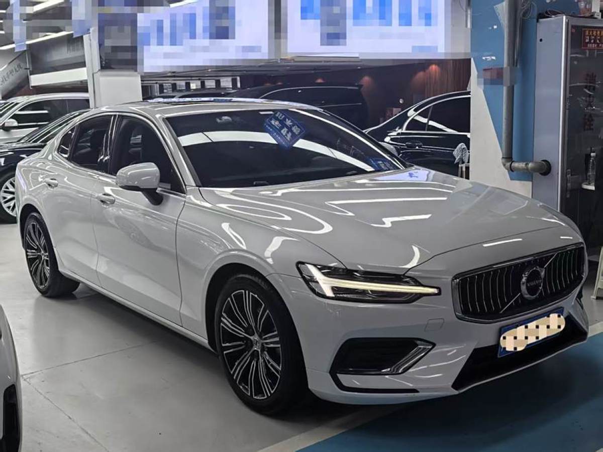 沃爾沃 S60L  2022款 B4 智遠(yuǎn)豪華版圖片