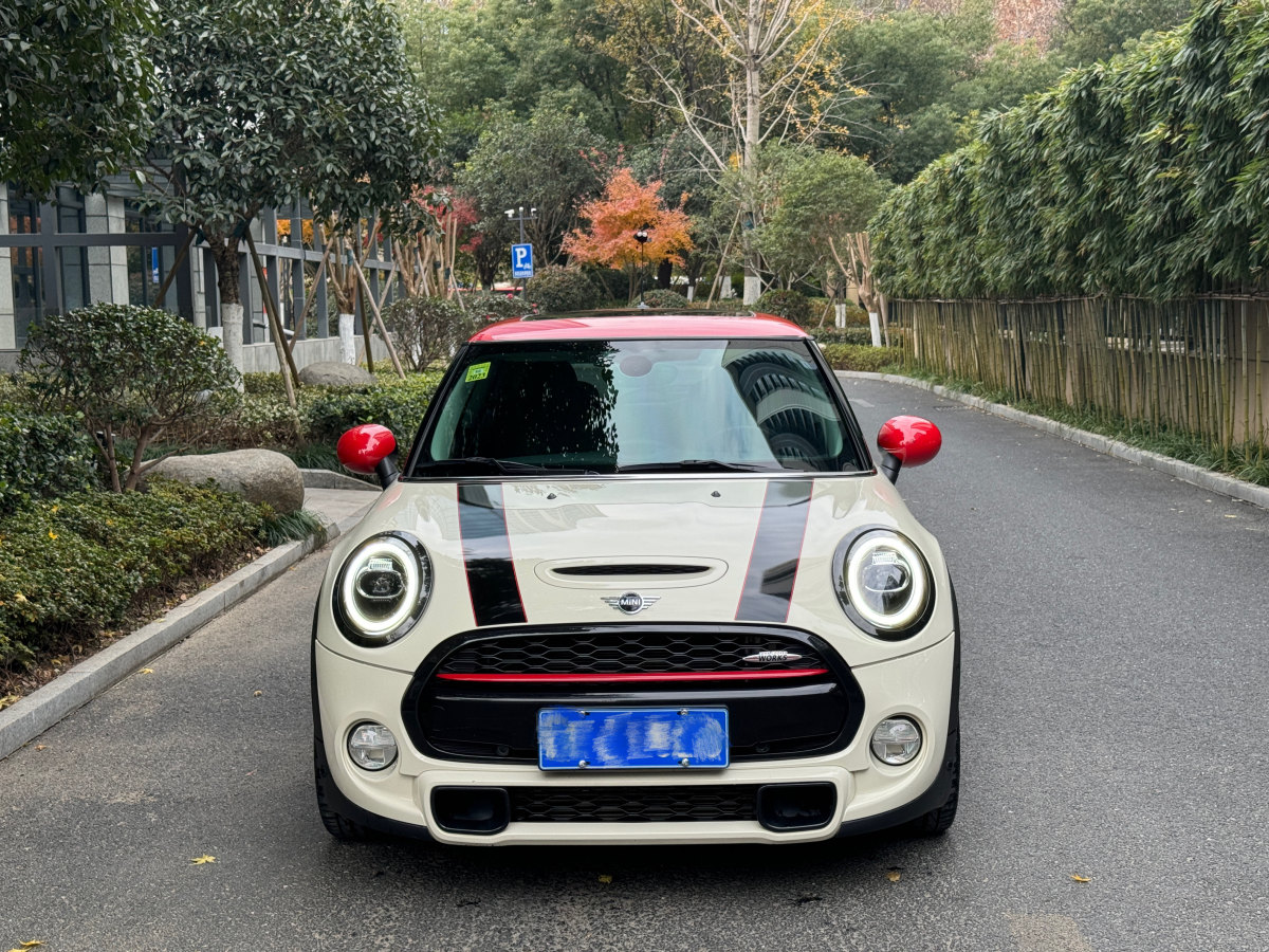 MINI CLUBMAN  2018款 2.0T COOPER S 經(jīng)典派圖片