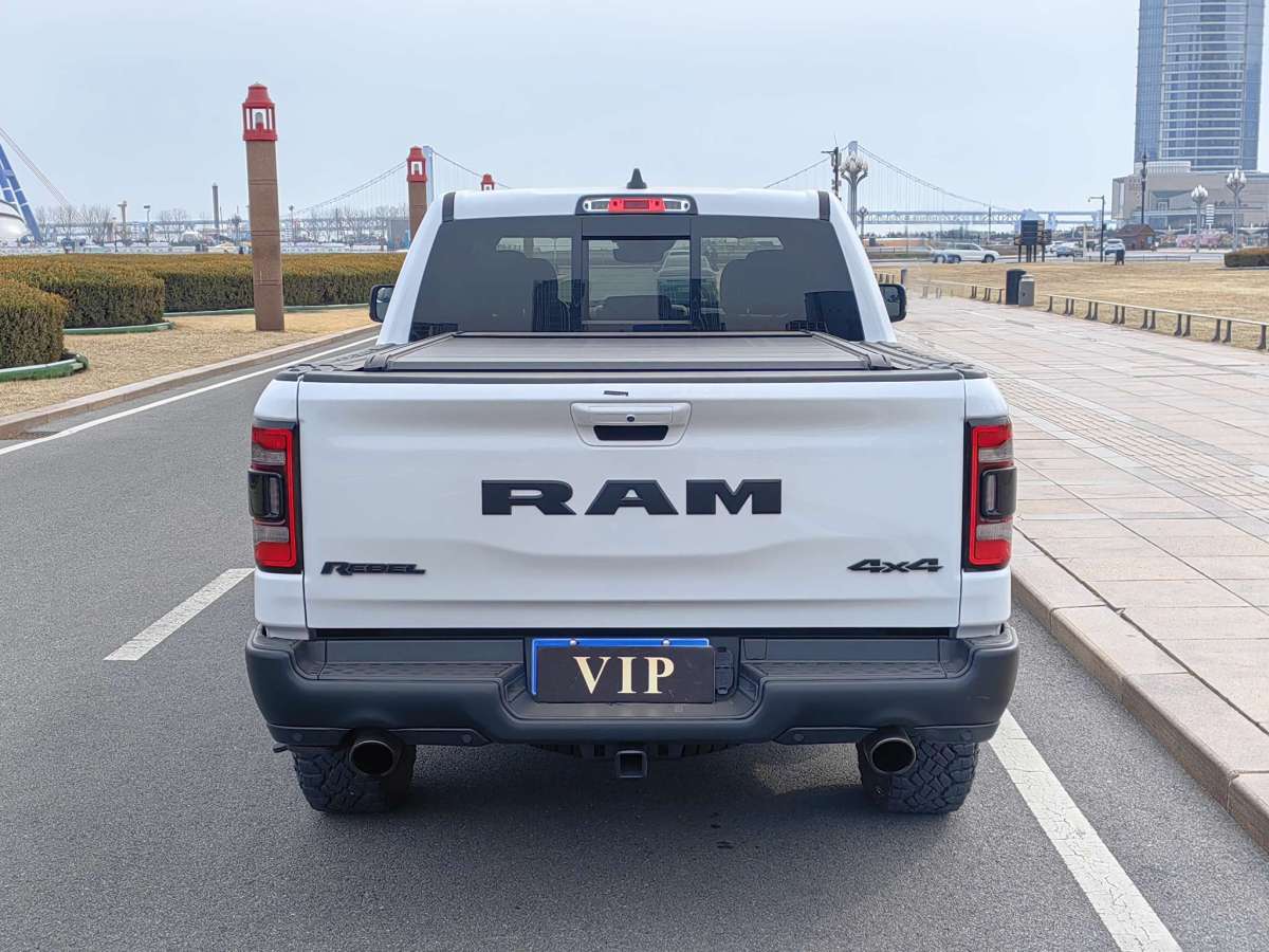 道奇 Ram  2017款 長角號 5.7L 加長版圖片