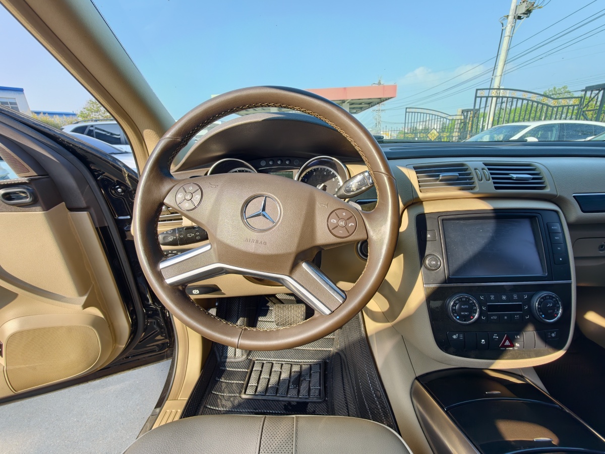 奔馳 奔馳R級  2015款 R 400 4MATIC 豪華型圖片