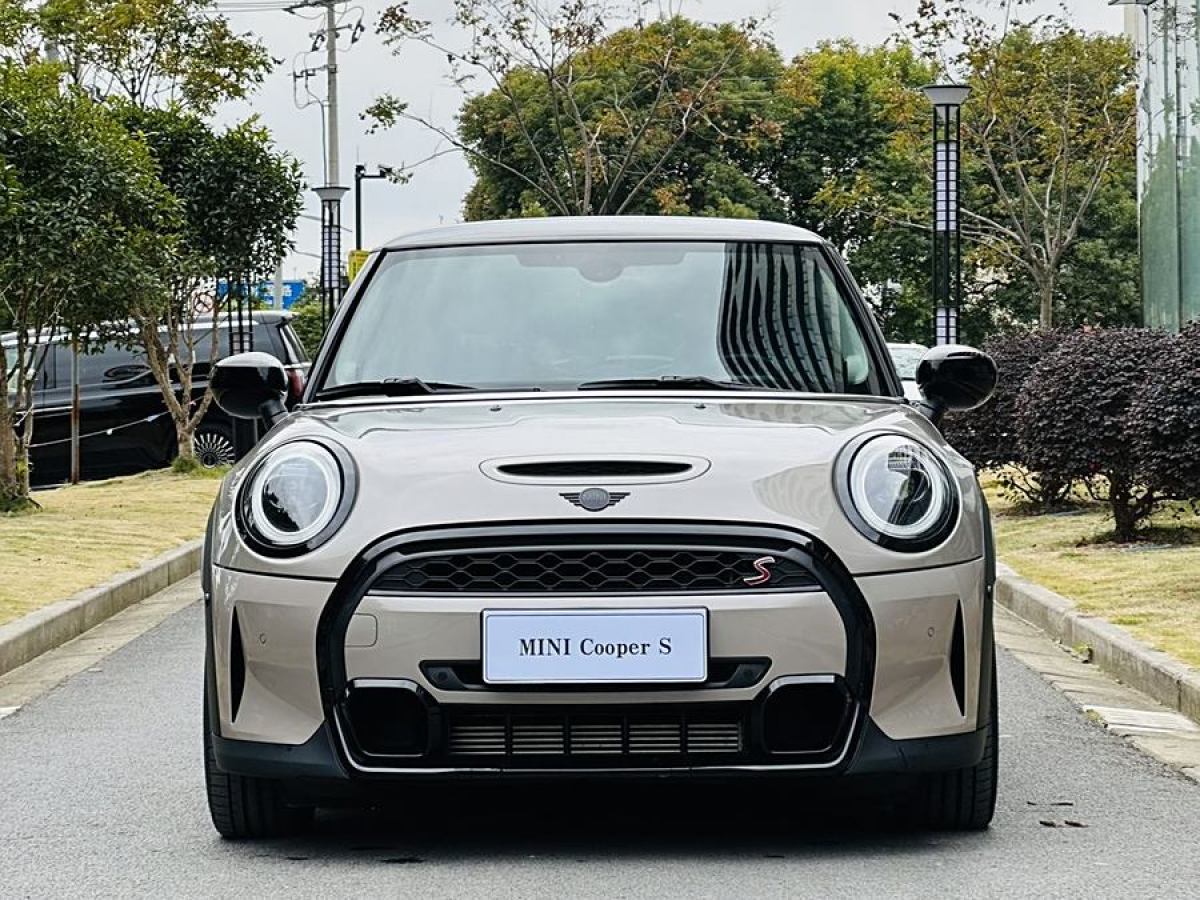 MINI MINI  2022款 改款 2.0T COOPER S 藝術(shù)家圖片