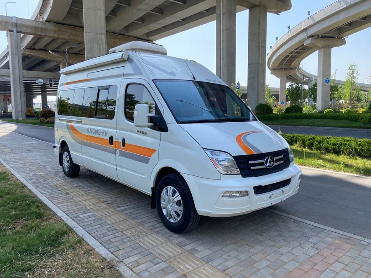 上汽大通 V80  2018款 2.5T AMT精英版長(zhǎng)軸高頂5座圖片