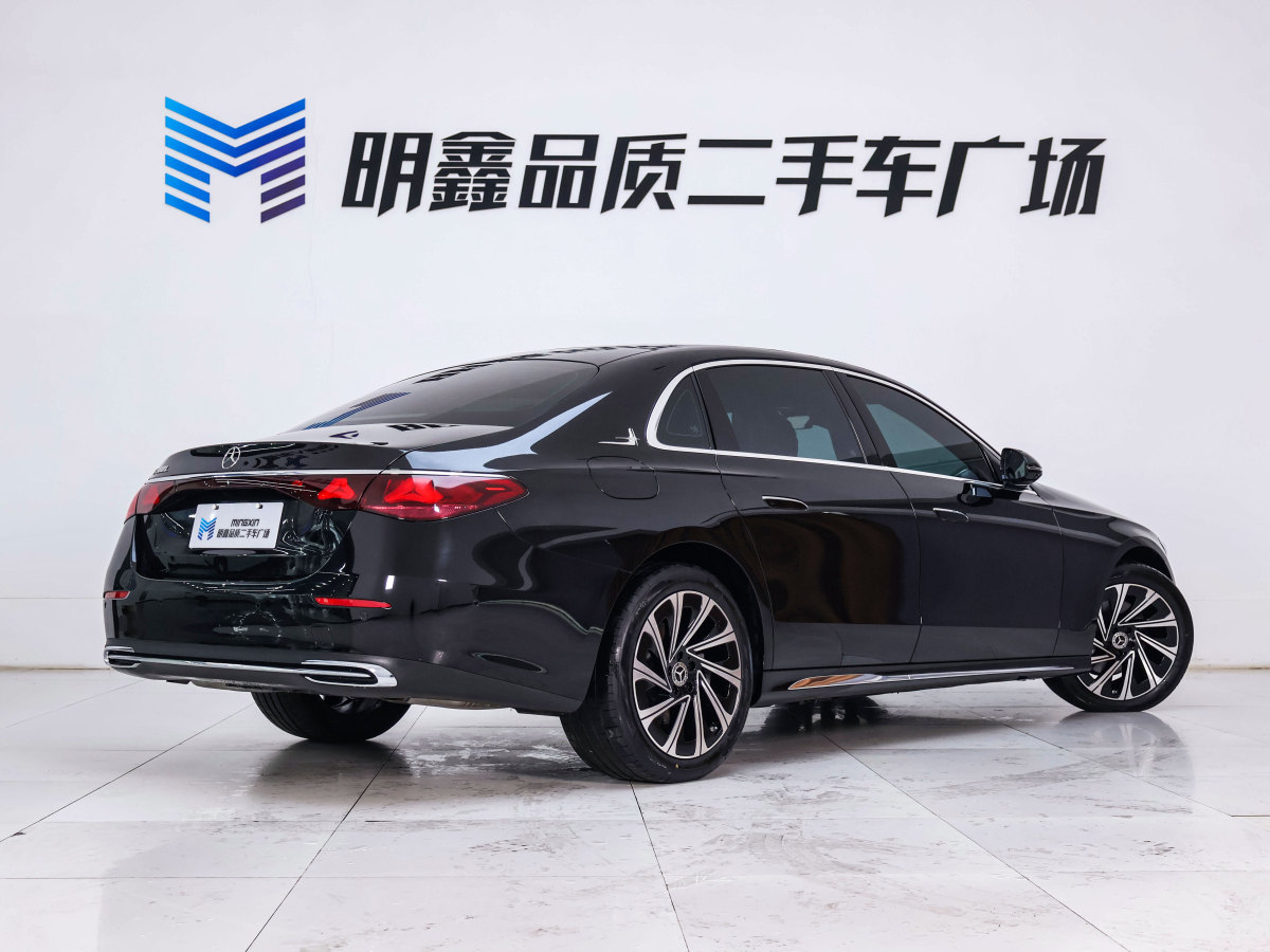 奔馳 奔馳E級(jí)  2024款 E 300 L 豪華型圖片