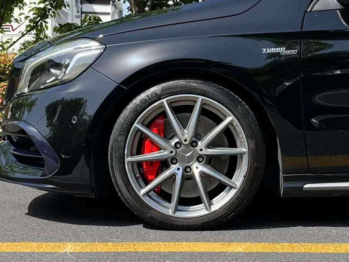 奔馳 奔馳A級(jí)AMG  2017款 改款 AMG A 45 4MATIC圖片