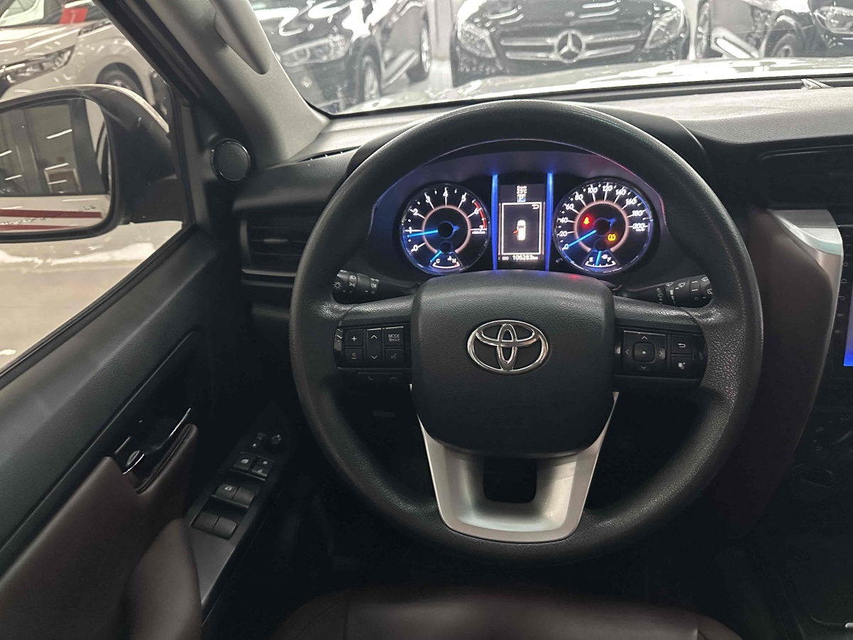 丰田 Fortuner  2016款 2.7L 中东版图片