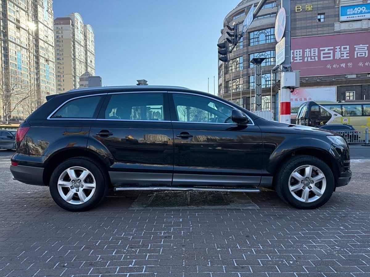 奧迪 奧迪Q7  2014款 35 TFSI 進(jìn)取型圖片