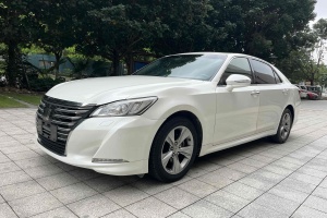 皇冠 豐田 2.0T 時(shí)尚版