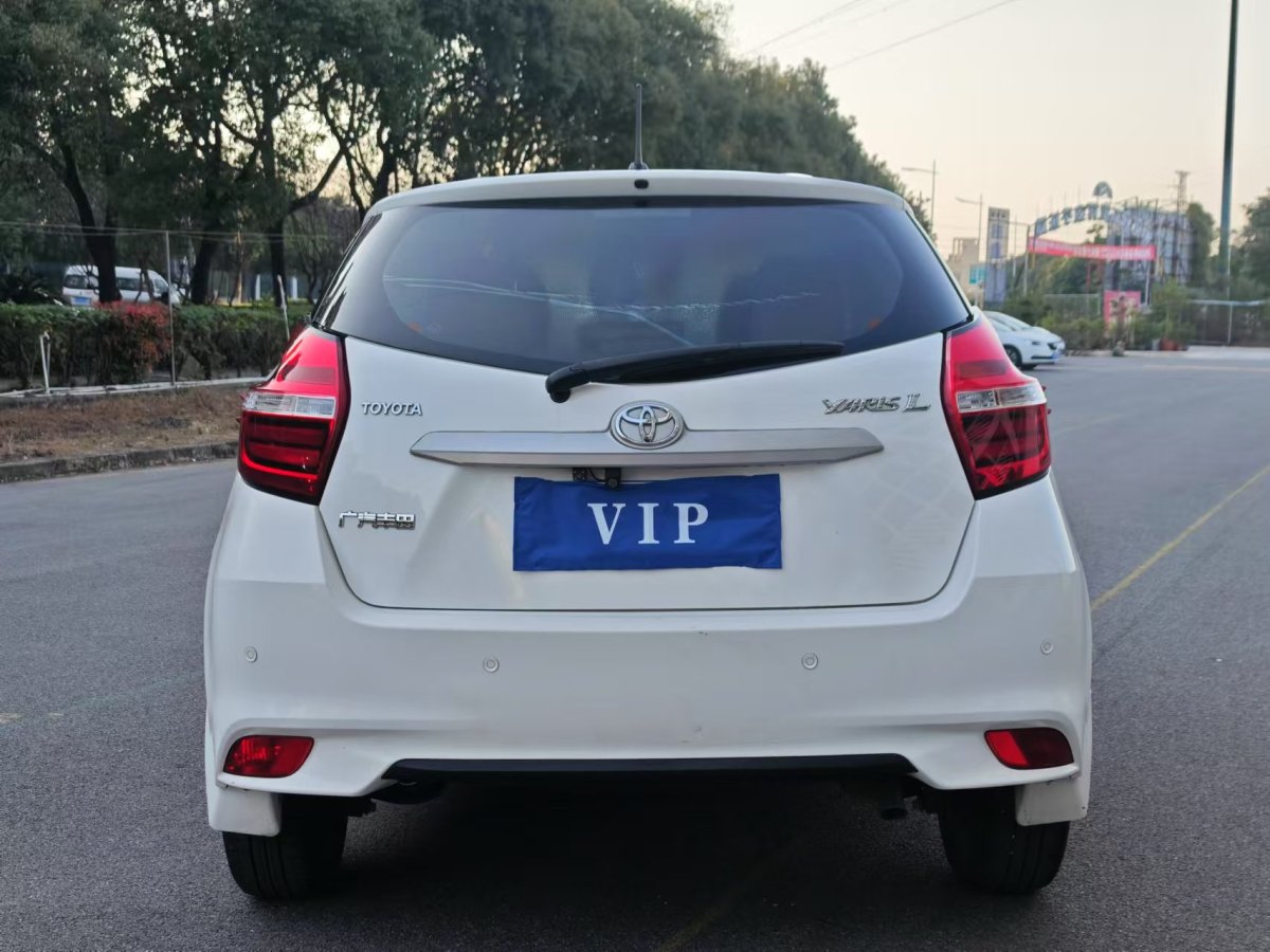 豐田 YARiS L 致炫 圖片