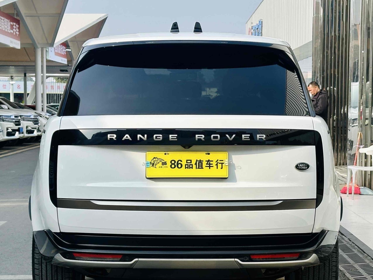 路虎 攬勝  2023款 3.0 L6 360PS 盛世版圖片