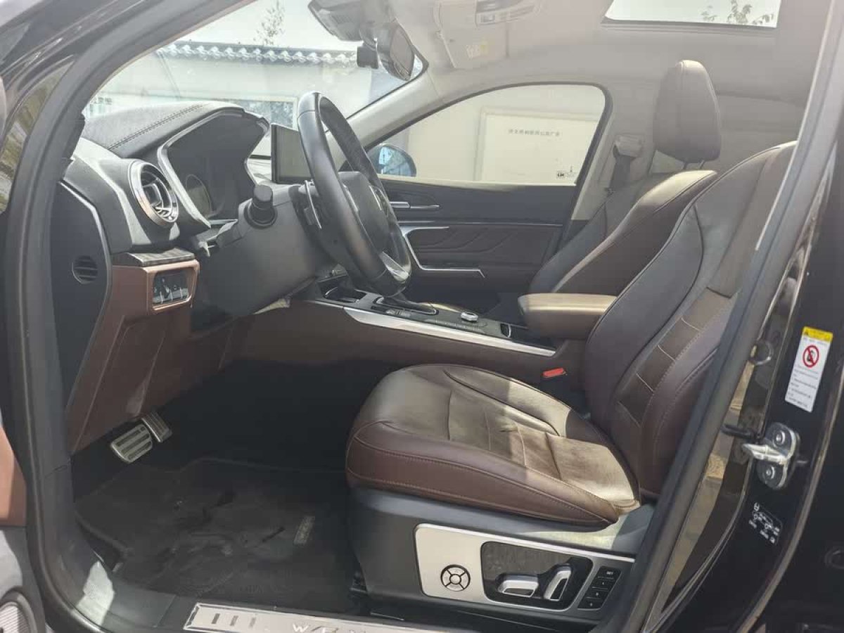 WEY VV5  2019款 升級(jí)款 2.0T 兩驅(qū)超豪型圖片