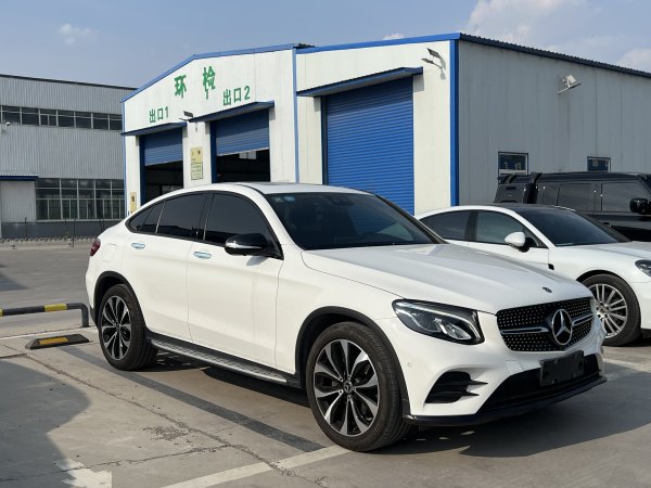 奔驰 奔驰GLC  2021款 GLC 260 4MATIC 轿跑SUV