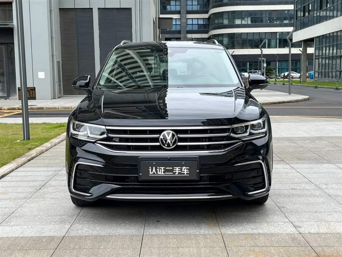 大眾 途觀L  2023款 改款 330TSI 自動兩驅R-Line旗艦版圖片