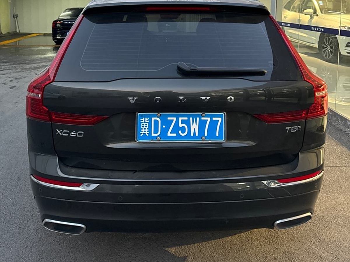 沃爾沃 XC60  2021款 T5 四驅(qū)智遠(yuǎn)豪華版圖片