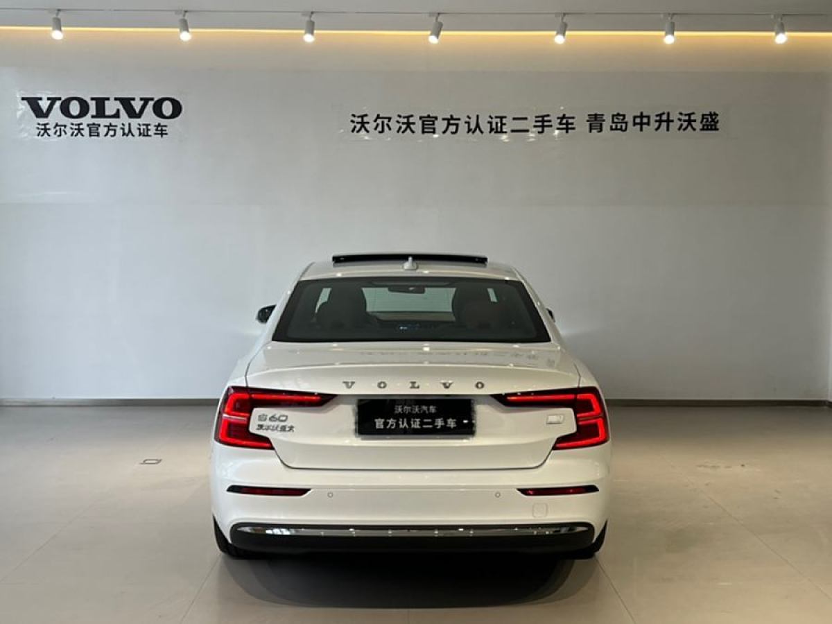 2023年6月沃爾沃 S60L  2023款 B4 智遠(yuǎn)豪華版