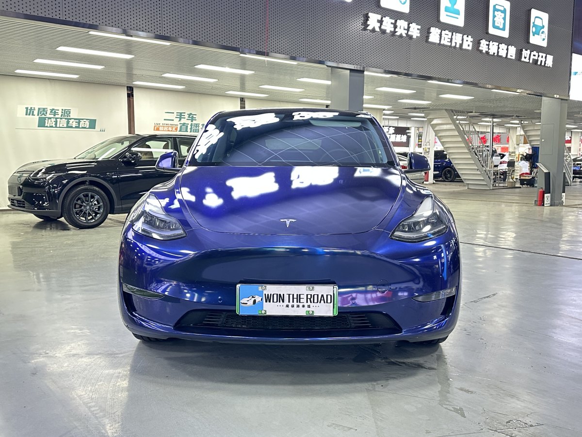 特斯拉 Model 3  2021款 改款 標(biāo)準(zhǔn)續(xù)航后驅(qū)升級版圖片