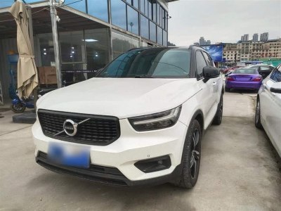 2019年10月 沃爾沃 沃爾沃XC40 T4 四驅(qū)智遠(yuǎn)運(yùn)動(dòng)版圖片