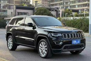 大切諾基 Jeep 3.0L 專業(yè)導(dǎo)航版