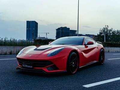 2017年4月 法拉利 F12berlinetta 6.3L 標(biāo)準(zhǔn)型圖片