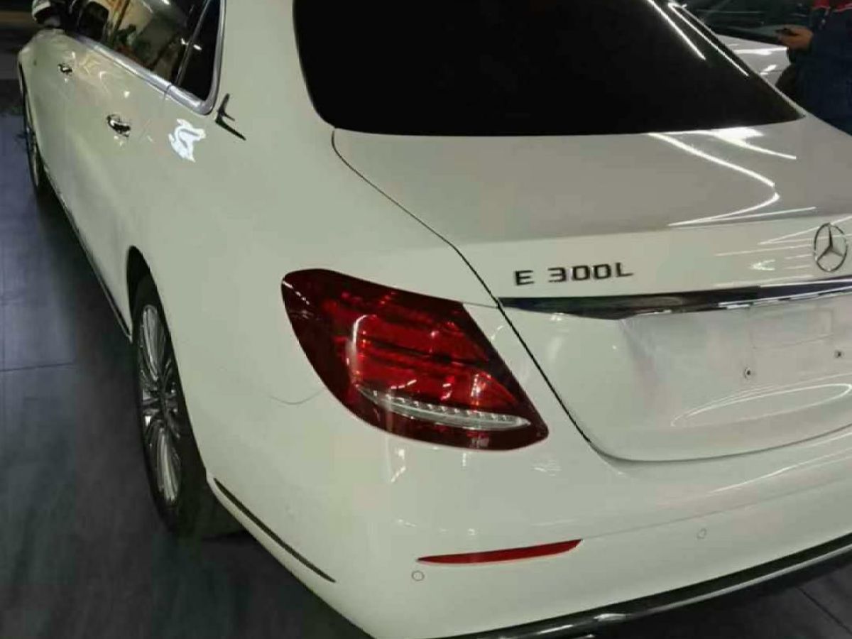 奔馳 奔馳E級  2020款 E 300 L 豪華型圖片