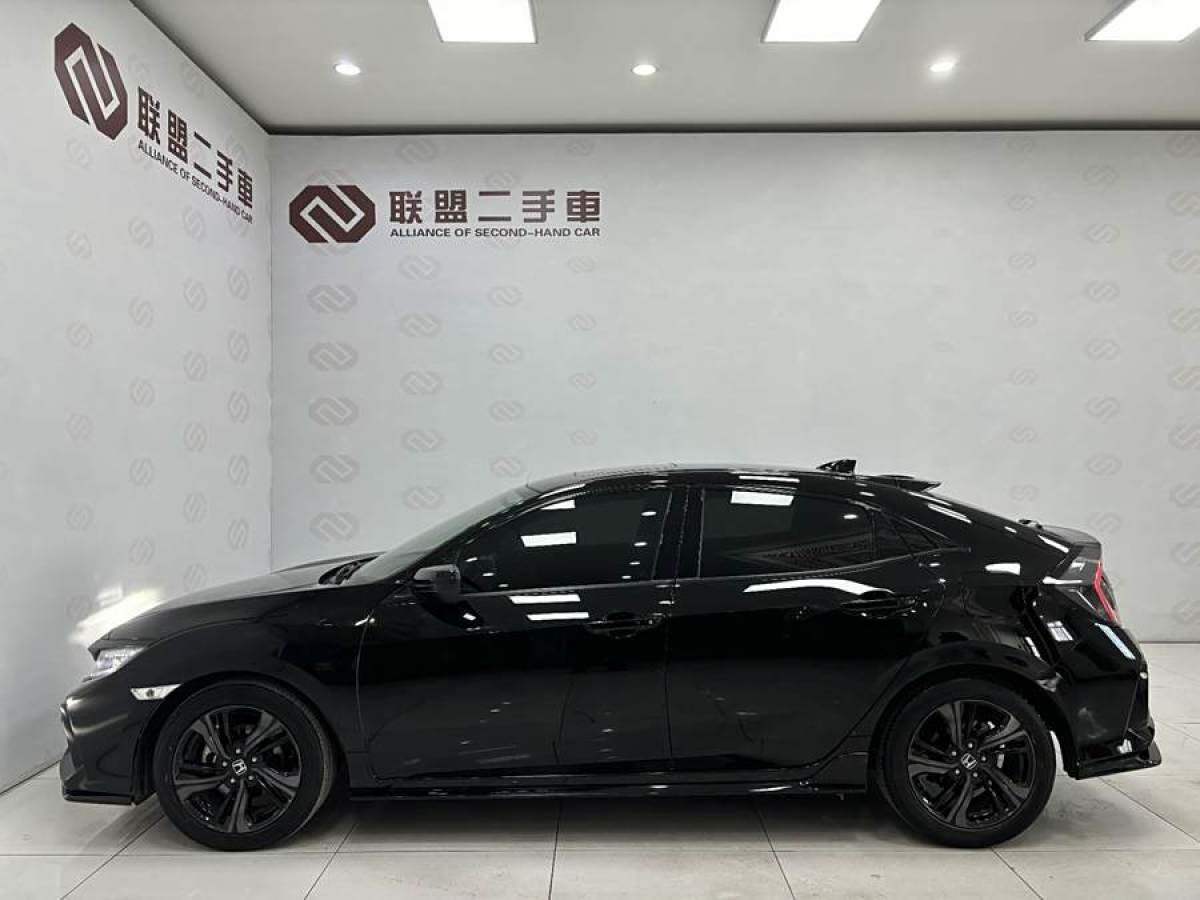 2022年3月本田 思域  2021款 HATCHBACK 220TURBO CVT潮酷控