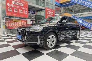 奧迪Q7 奧迪 45 TFSI quattro S line運(yùn)動(dòng)型