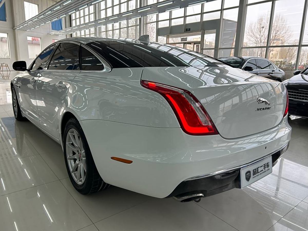 捷豹 XJ  2016款 XJL 2.0T 兩驅(qū)典雅商務(wù)版圖片