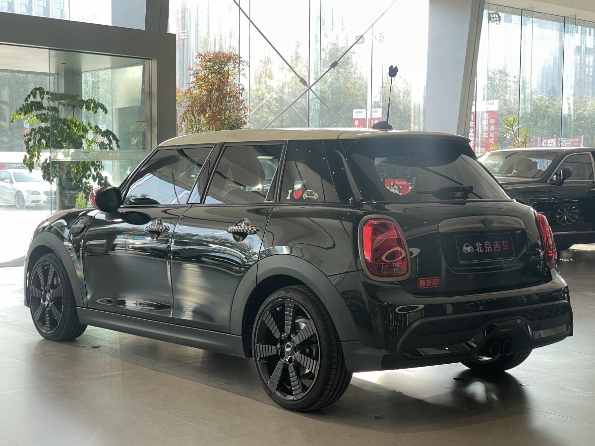 MINI MINI  2022款 2.0T COOPER S 執(zhí)迷特別版圖片